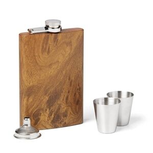 NWT Cambridge Wooden Finish Flask Set with Silver Shot Glasses